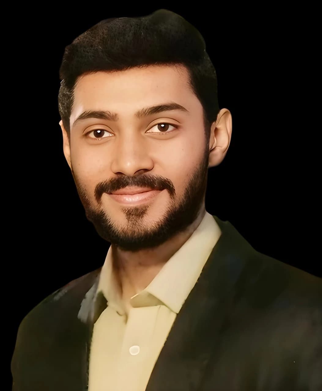 Headshot of Ali